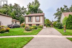 53 MOWAT CRESCENT Barrie, ON L4N 5B4