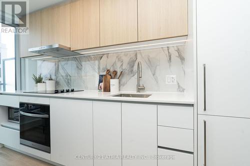 1511 - 1100 Sheppard Avenue W, Toronto, ON - Indoor Photo Showing Kitchen