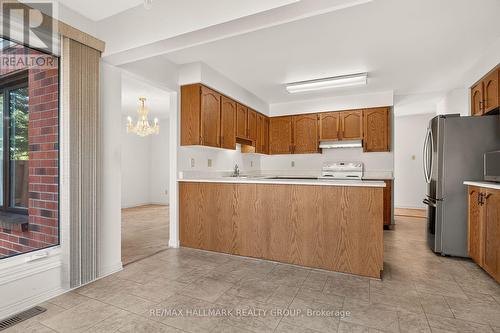 38 Bateman Drive, Ottawa, ON - Indoor Photo Showing Kitchen