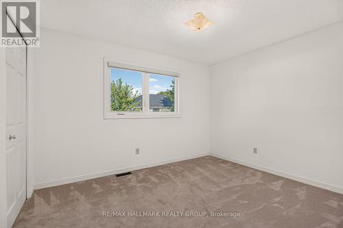 38 Bateman Drive, Ottawa, ON - Indoor Photo Showing Other Room
