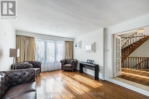 2123 Gordon Drive, Mississauga, ON - Indoor Photo Showing Other Room