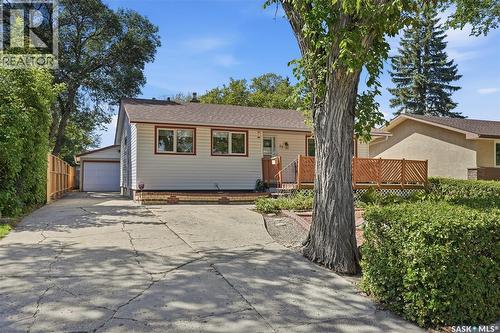 35 Elmview Road, Regina, SK - Outdoor