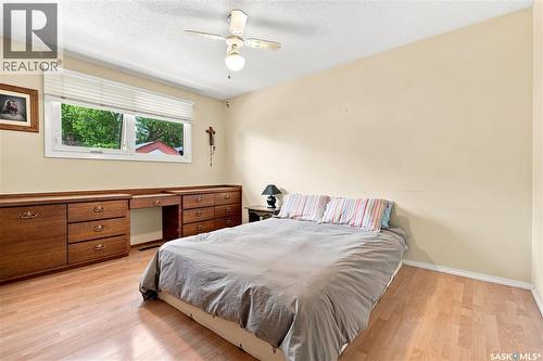 35 Elmview Road, Regina, SK - Indoor Photo Showing Bedroom