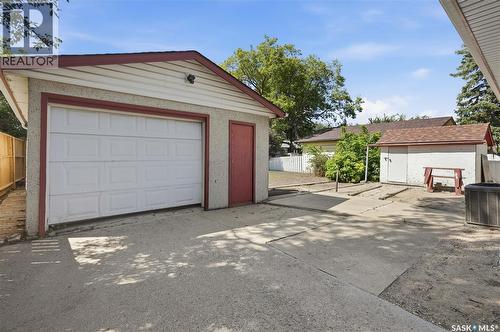 35 Elmview Road, Regina, SK - Outdoor With Exterior