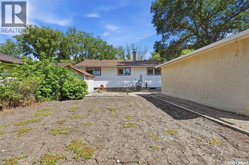 35 Elmview Road, Regina, SK - Outdoor