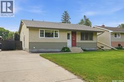 1813 Richardson ROAD  Saskatoon, SK S7L 4B6