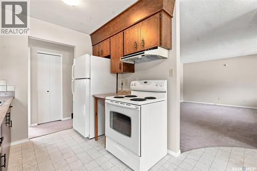 1813 Richardson Road, Saskatoon, SK - Indoor Photo Showing Kitchen