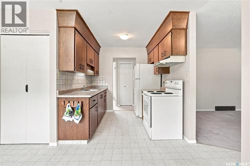 1813 Richardson Road, Saskatoon, SK - Indoor Photo Showing Kitchen