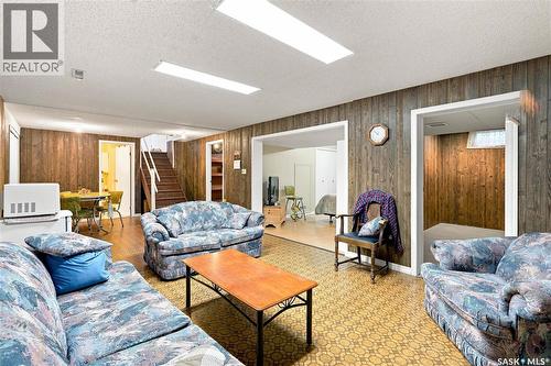 1813 Richardson Road, Saskatoon, SK - Indoor Photo Showing Living Room