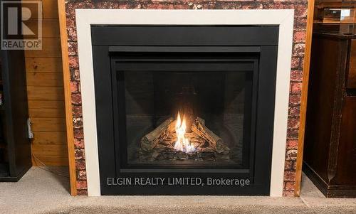 14 Glanworth Avenue, St. Thomas, ON - Indoor Photo Showing Living Room With Fireplace