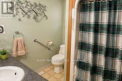 14 Glanworth Avenue, St. Thomas, ON - Indoor Photo Showing Bathroom