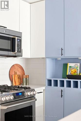 435 - 88 Colgate Avenue, Toronto, ON - Indoor Photo Showing Kitchen
