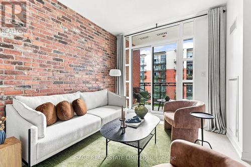 435 - 88 Colgate Avenue, Toronto, ON - Indoor Photo Showing Living Room