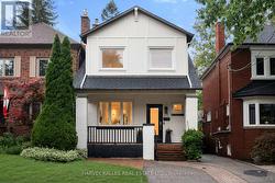 70 CRANBROOKE AVENUE  Toronto, ON M5M 1M4