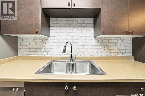 23 111 St Lawrence Crescent, Saskatoon, SK - Indoor Photo Showing Kitchen With Double Sink