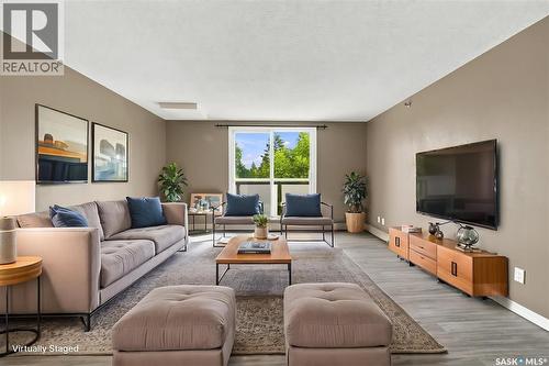23 111 St Lawrence Crescent, Saskatoon, SK - Indoor Photo Showing Living Room