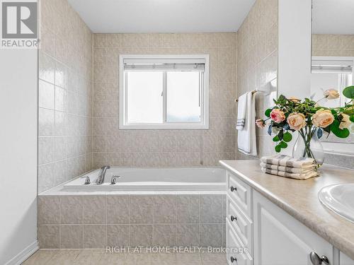 Ensuite bathroom with deep soaker tub - 81 Briarcrest Drive, Markham, ON - Indoor Photo Showing Bathroom