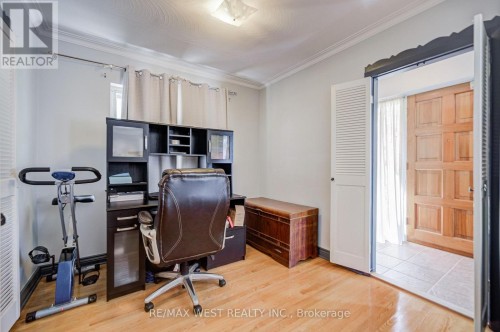 65 Ridge Point Crescent, Toronto, ON 