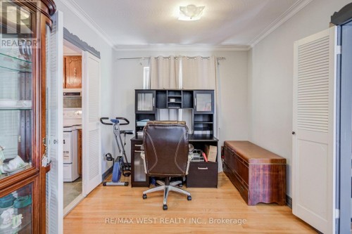 65 Ridge Point Crescent, Toronto, ON 