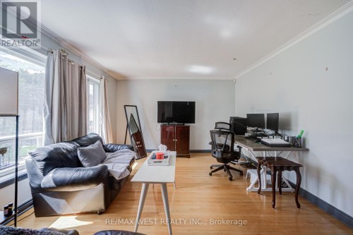 65 Ridge Point Crescent, Toronto, ON 