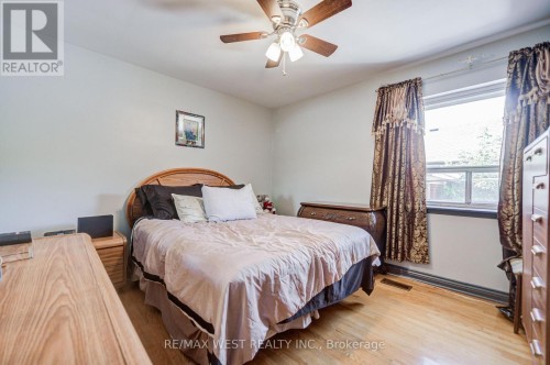 65 Ridge Point Crescent, Toronto, ON 