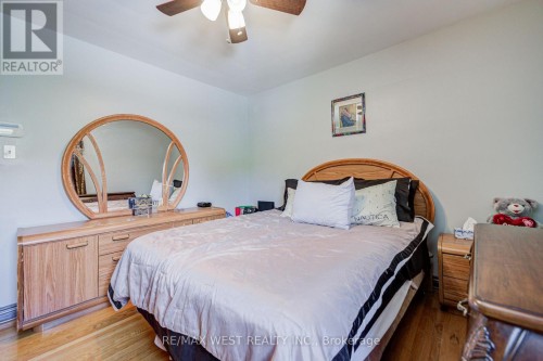 65 Ridge Point Crescent, Toronto, ON 