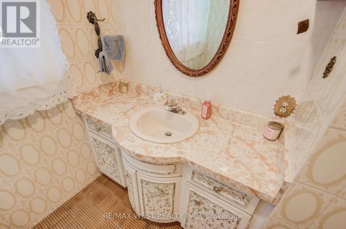 65 Ridge Point Crescent, Toronto, ON 