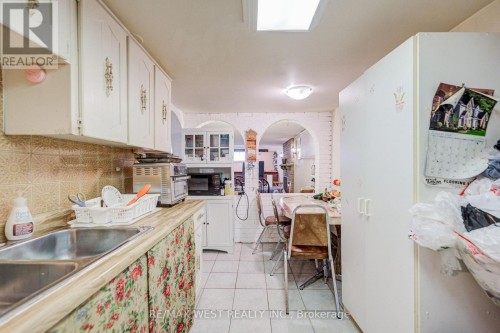 65 Ridge Point Crescent, Toronto, ON 