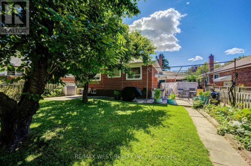 65 Ridge Point Crescent, Toronto, ON 