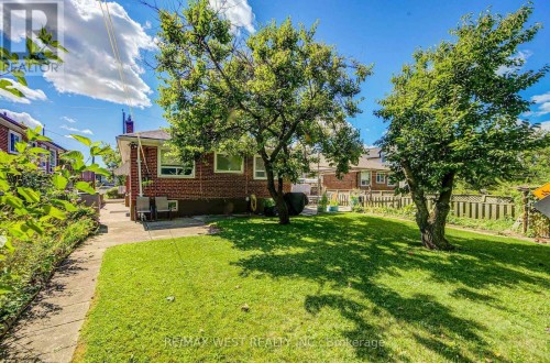65 Ridge Point Crescent, Toronto, ON 