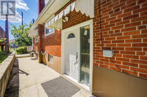 65 Ridge Point Crescent, Toronto, ON 