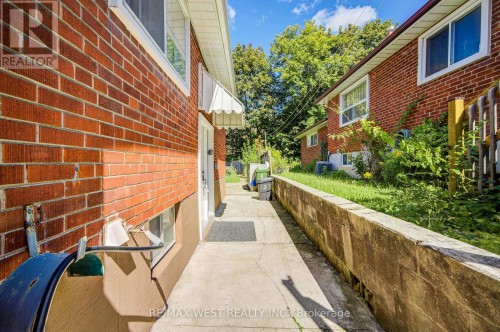 65 Ridge Point Crescent, Toronto, ON 