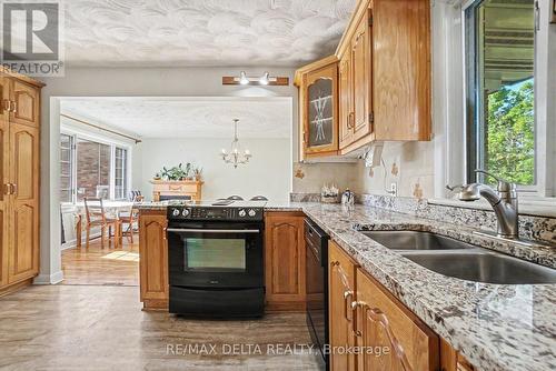 352 Lacasse Avenue, Ottawa, ON - Indoor Photo Showing Kitchen With Double Sink