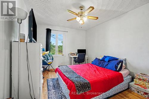 352 Lacasse Avenue, Ottawa, ON - Indoor Photo Showing Bedroom