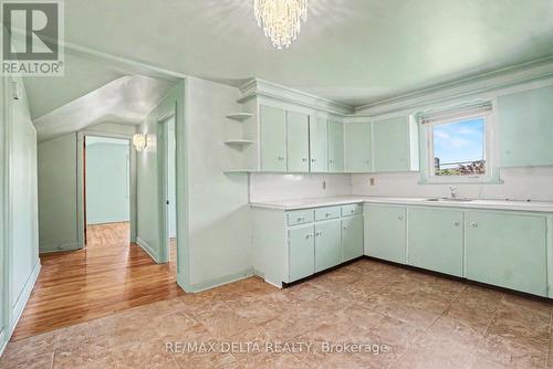 352 Lacasse Avenue, Ottawa, ON - Indoor Photo Showing Kitchen