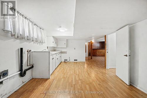 352 Lacasse Avenue, Ottawa, ON - Indoor Photo Showing Kitchen