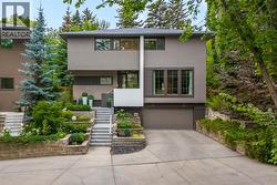 1143 Sifton Boulevard SW  Calgary, AB T2T 2L2
