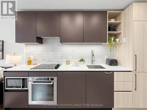 2807 - 55 Mercer Street, Toronto, ON - Indoor Photo Showing Kitchen With Upgraded Kitchen