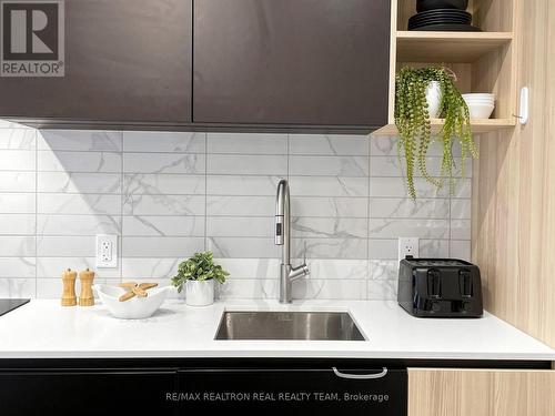 2807 - 55 Mercer Street, Toronto, ON - Indoor Photo Showing Kitchen