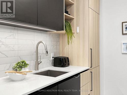 2807 - 55 Mercer Street, Toronto, ON - Indoor Photo Showing Kitchen