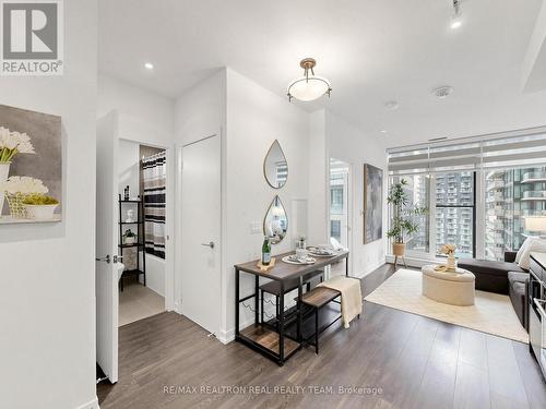 2807 - 55 Mercer Street, Toronto, ON - Indoor