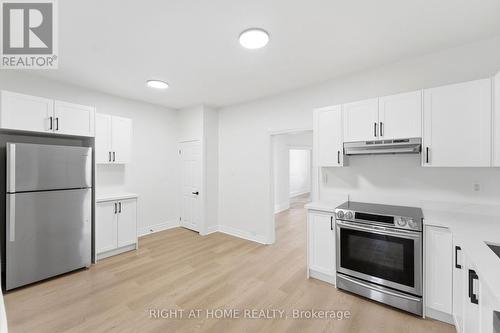 522 Cannon Street E, Hamilton, ON - Indoor Photo Showing Kitchen
