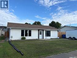 114 Saskatchewan CRESCENT Kinistino, SK S0J 1H0
