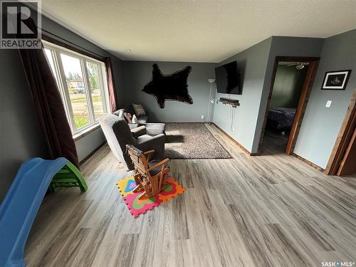114 Saskatchewan Crescent, Kinistino, SK - Indoor