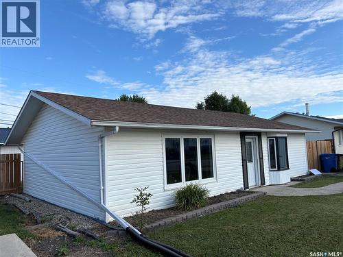 114 Saskatchewan Crescent, Kinistino, SK - Outdoor