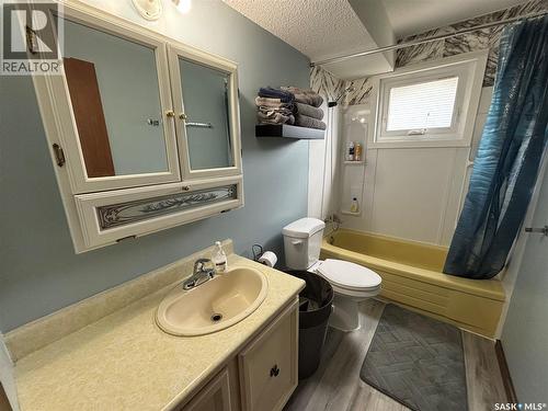 114 Saskatchewan Crescent, Kinistino, SK - Indoor Photo Showing Bathroom