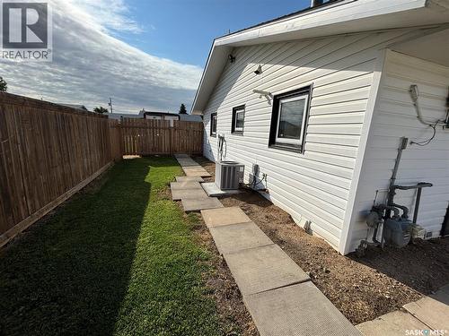 114 Saskatchewan Crescent, Kinistino, SK - Outdoor