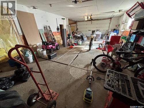114 Saskatchewan Crescent, Kinistino, SK - Indoor Photo Showing Garage