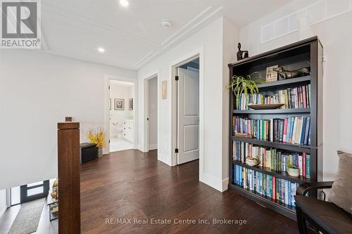 58 Carriage Crossing, Mapleton, ON - Indoor Photo Showing Other Room