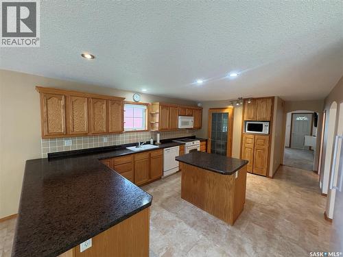 511 Road Avenue E, Langenburg, SK - Indoor Photo Showing Kitchen